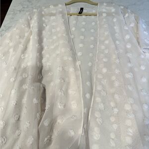 Torrid OS NWOT  Sheer Dot-Embroidered Kimono Robe - Off white